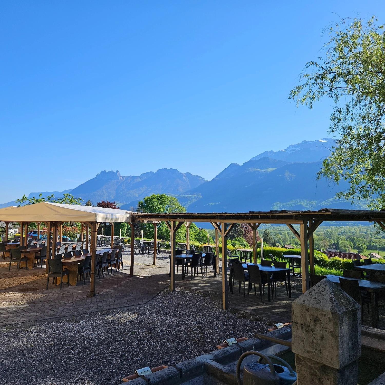 Auberge De Pontgibaud Lathuile Luaran gambar