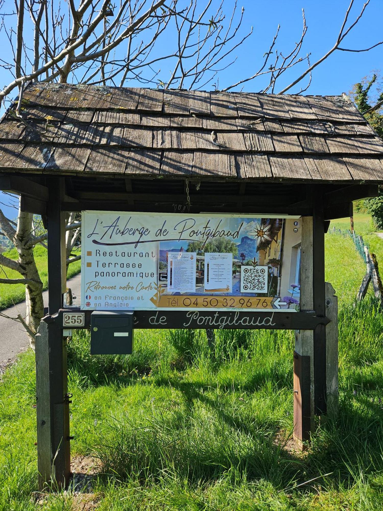 Auberge De Pontgibaud Lathuile Luaran gambar